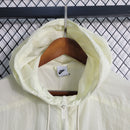 Jaqueta Corta Vento Nike Bege e Azul - 23/24