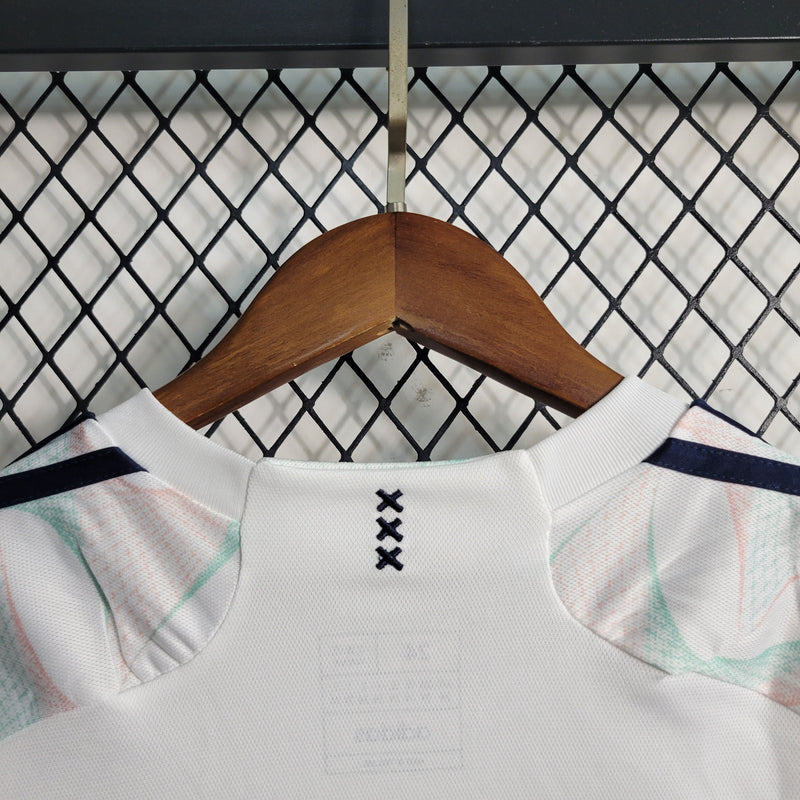 Kit Infantil Ajax Away - 23/24