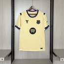 Camisa Barcelona 25/26 Away MAMBA - Masculina - Modelo Torcedor - Amarelo Dourado