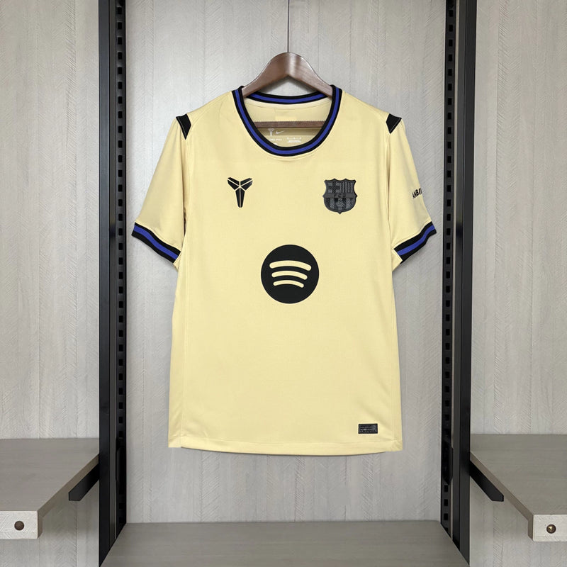 Camisa Barcelona 25/26 Away MAMBA - Masculina - Modelo Torcedor - Amarelo Dourado