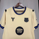 Camisa Barcelona 25/26 Away MAMBA - Masculina - Modelo Torcedor - Amarelo Dourado